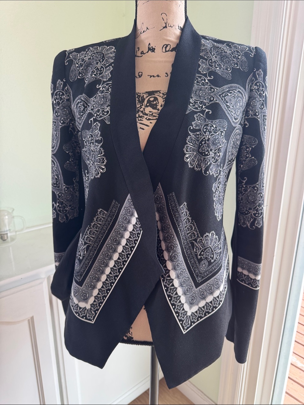 BCBGMaxAzria Black and White Paisley V-Neck Open-Front Sweater